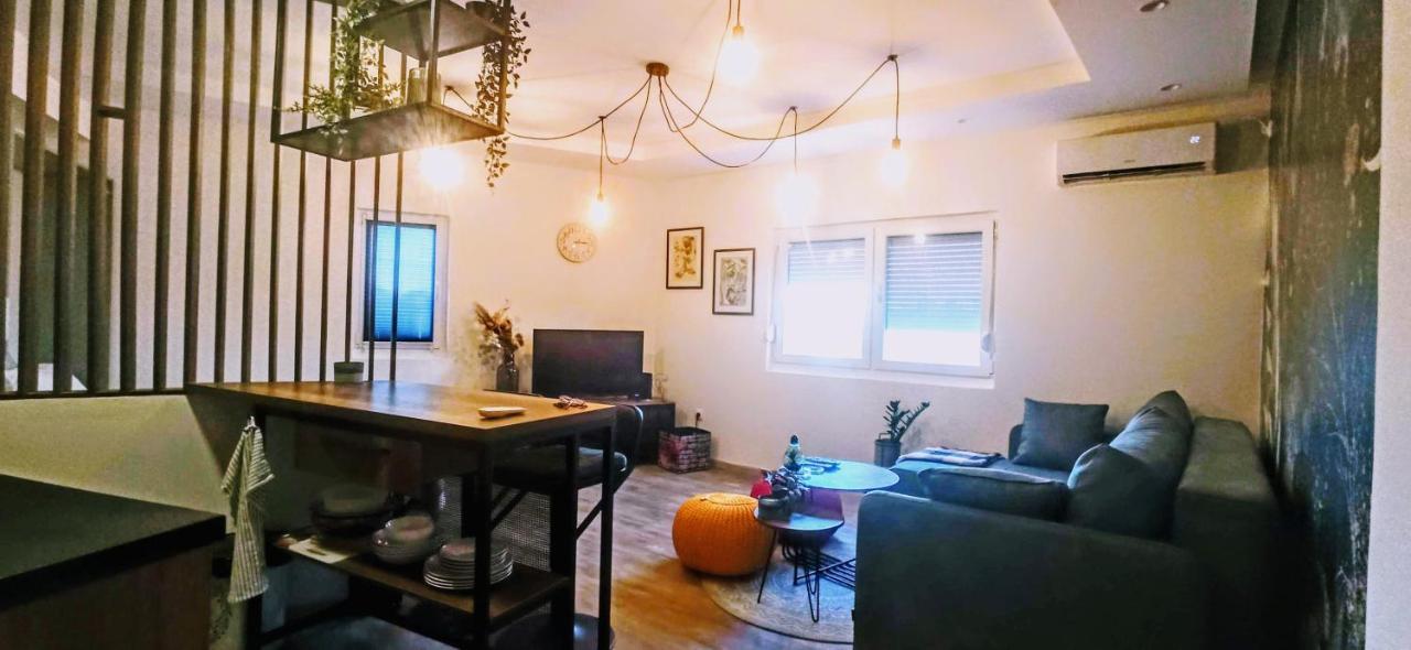 Malac-New Equipped Studio Apartment Within The City Core Novi Sad Ngoại thất bức ảnh