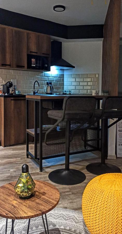 Malac-New Equipped Studio Apartment Within The City Core Novi Sad Ngoại thất bức ảnh