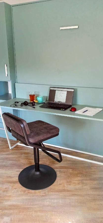 Malac-New Equipped Studio Apartment Within The City Core Novi Sad Ngoại thất bức ảnh